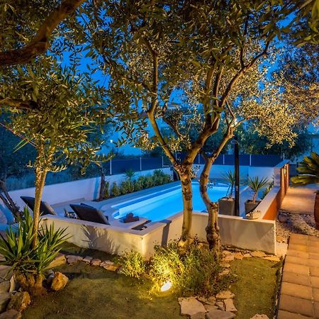 House Oliva With Private Pool And Large Garden Villa Stari Grad  Eksteriør bilde