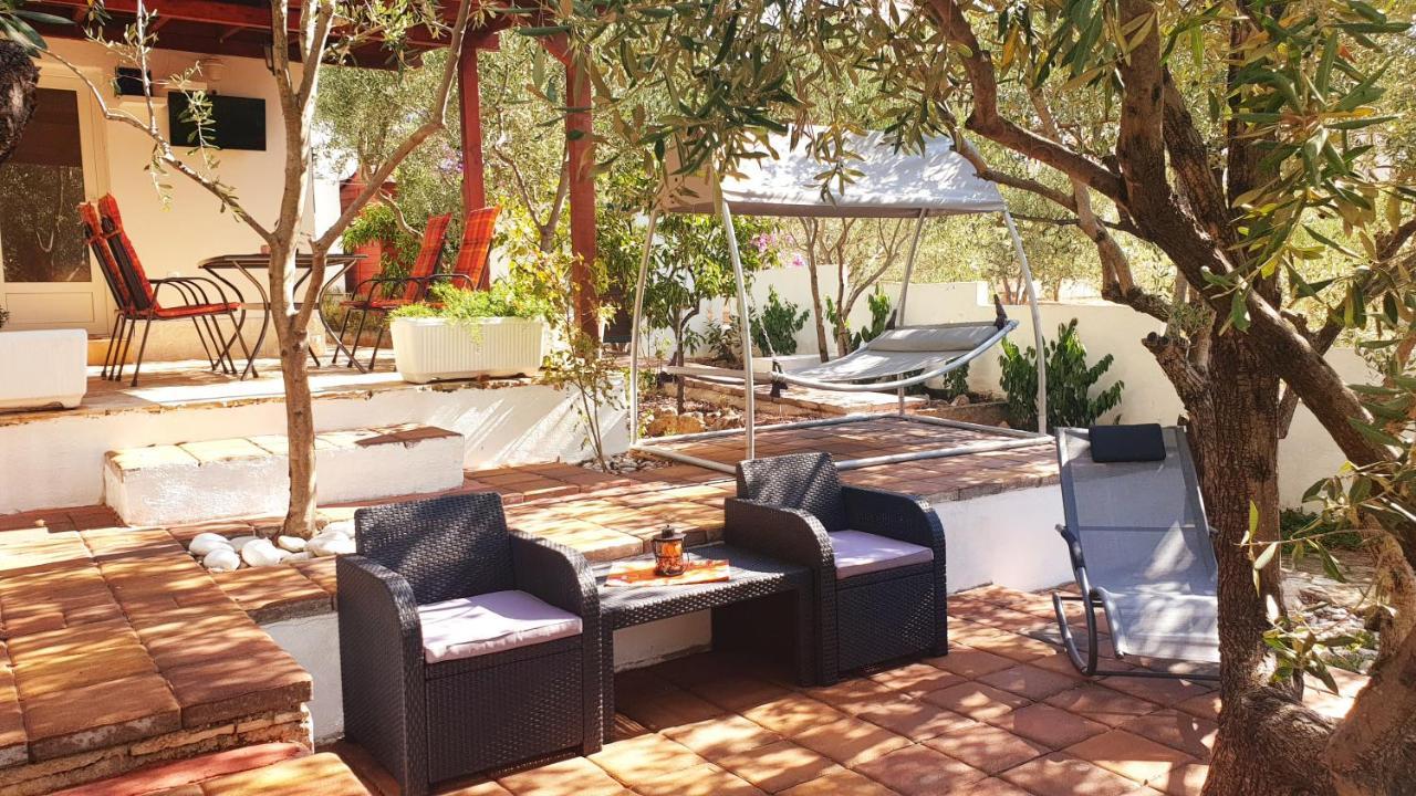 House Oliva With Private Pool And Large Garden Villa Stari Grad  Eksteriør bilde