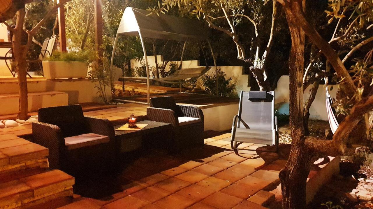 House Oliva With Private Pool And Large Garden Villa Stari Grad  Eksteriør bilde