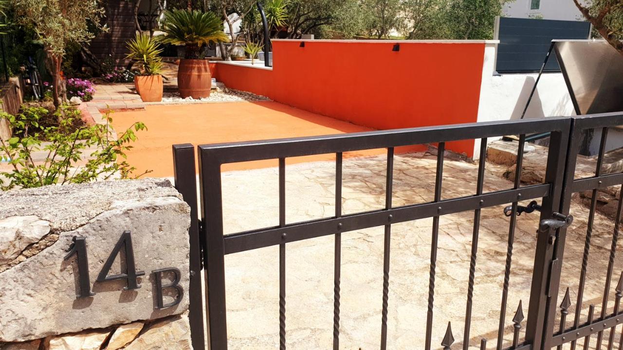 House Oliva With Private Pool And Large Garden Villa Stari Grad  Eksteriør bilde