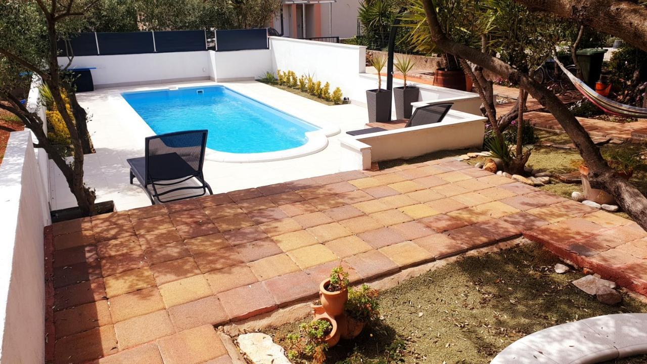 House Oliva With Private Pool And Large Garden Villa Stari Grad  Eksteriør bilde