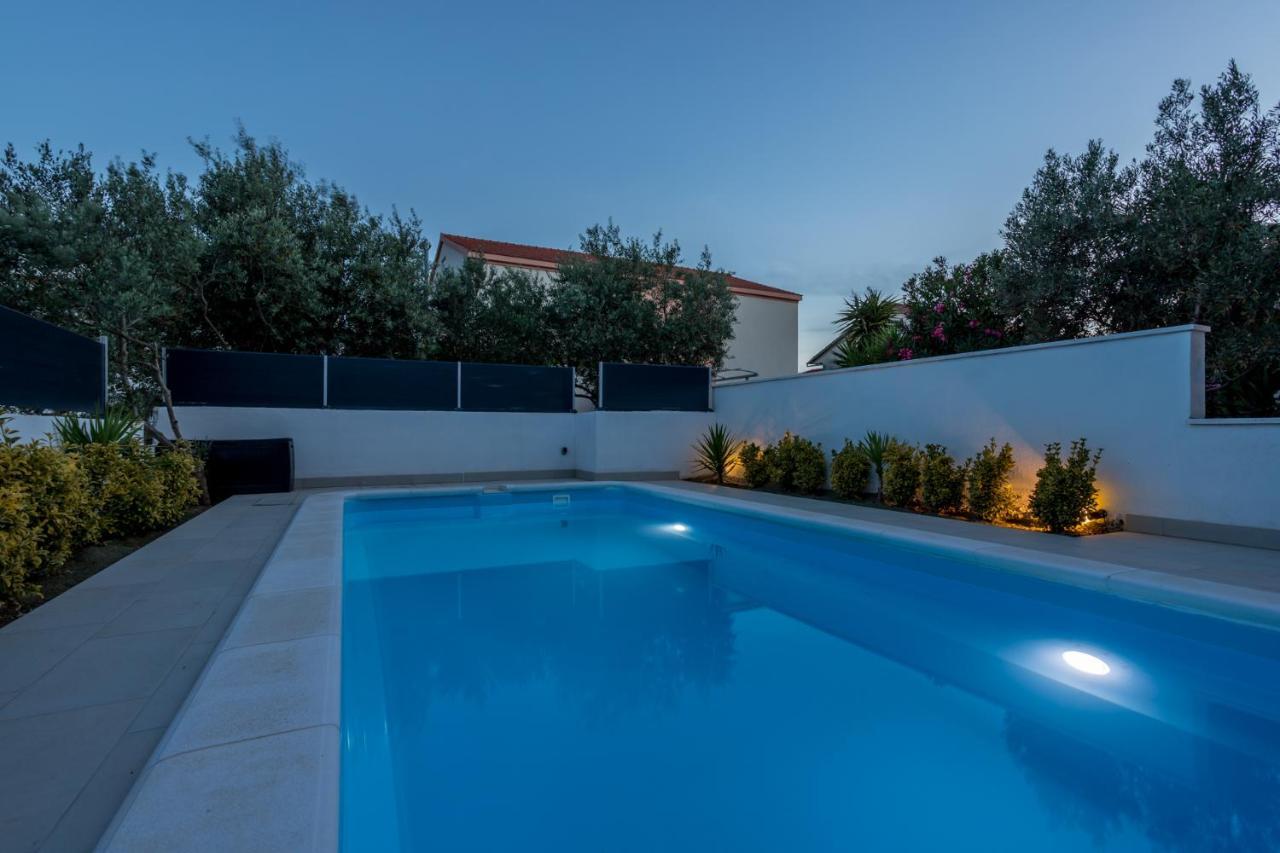 House Oliva With Private Pool And Large Garden Villa Stari Grad  Eksteriør bilde