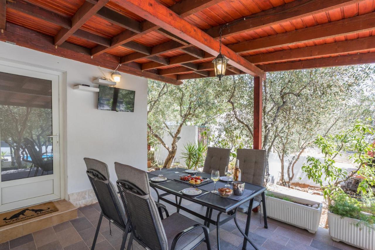 House Oliva With Private Pool And Large Garden Villa Stari Grad  Eksteriør bilde